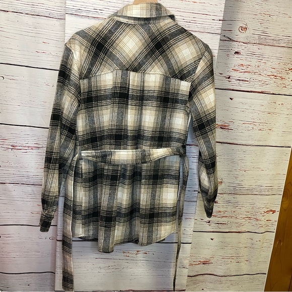 NEW Laundry by Shelli Segal Women's Plaid Shacket with Belt - size XS - Picture 7 of 7